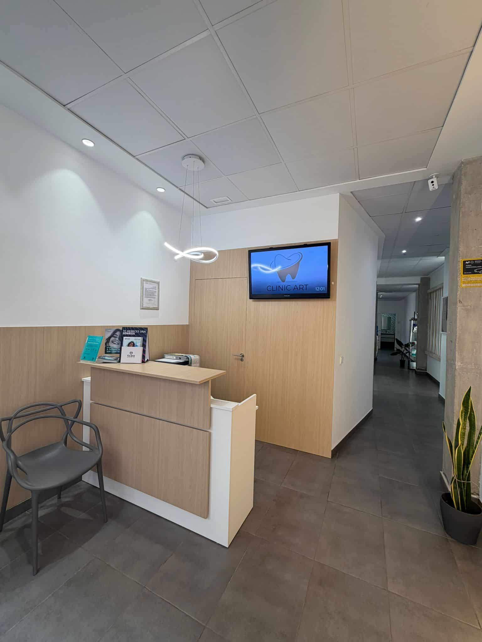 Entrada de Clinic Art en Alboraya — clínica dental junto a Valencia