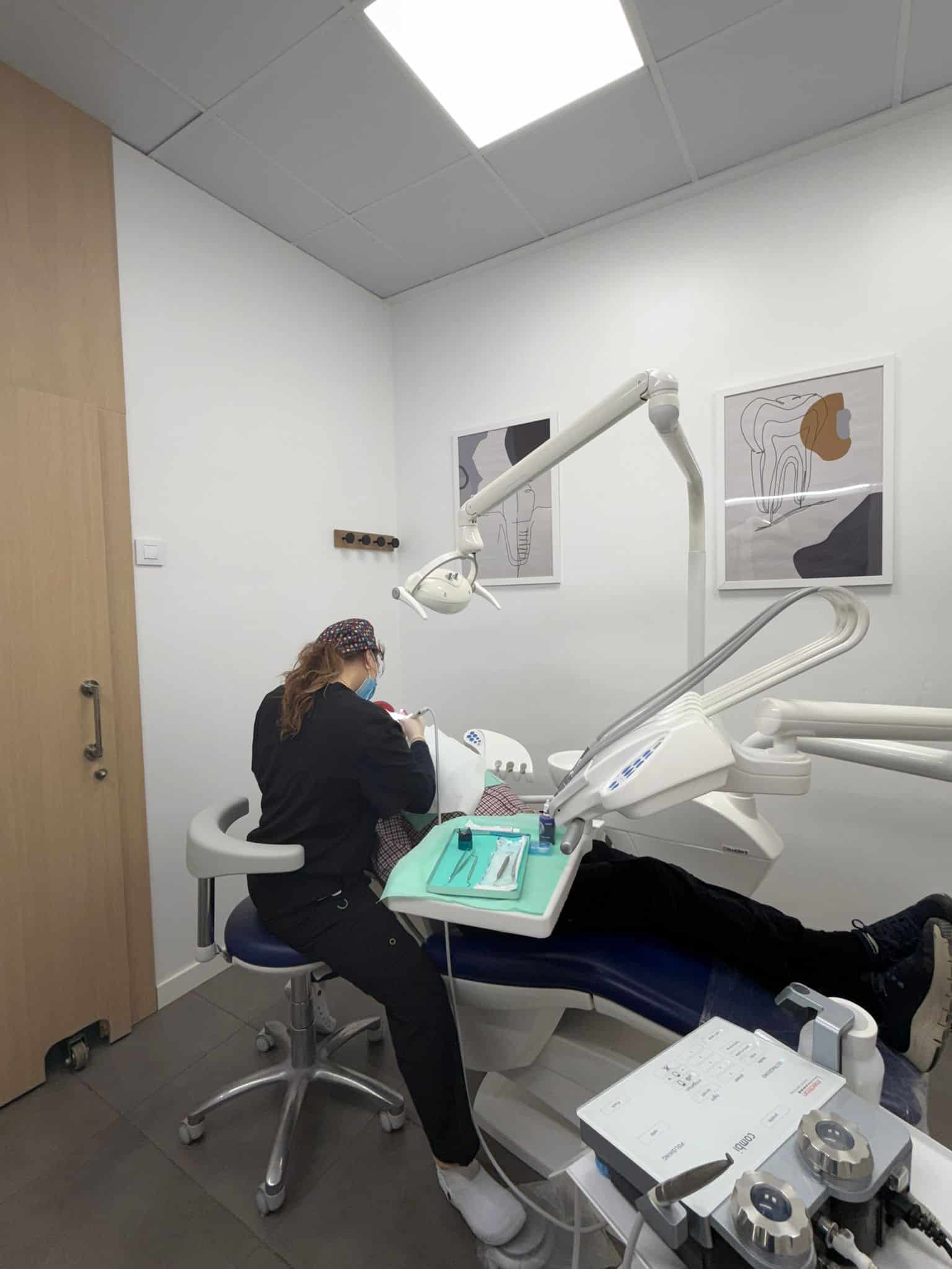 Zona de higiene y esterilización en Clinic Art